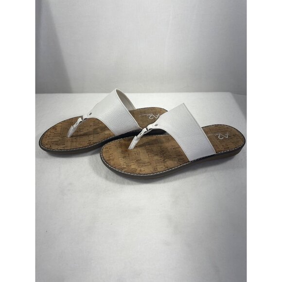Aerosoles A2 Size 9.5M White Faux Leather T Strap Sandal - Picture 7 of 16
